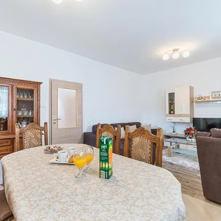 Tea * Privlaka (Zadar)