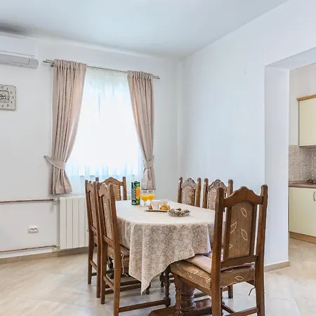 Tea Apartment *